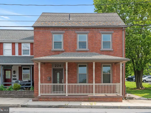 224 W Main St, Mount Joy, PA 17552