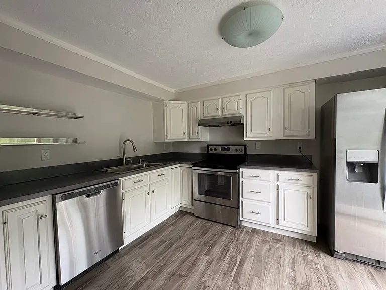 6613 Haydown Ct — Photo 5