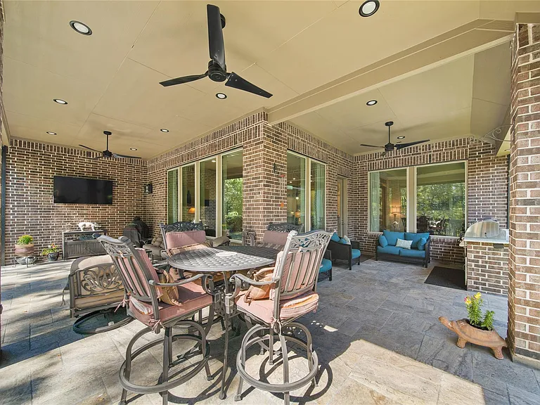 9510 Spring Rose Dr — Photo 31
