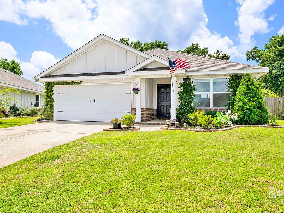 1st image of 26040 Gilmore Way
