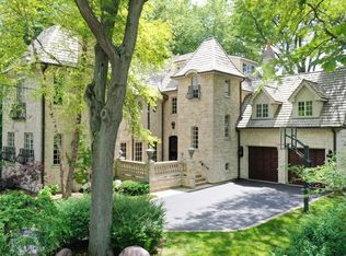 136 Tudor Pl, Kenilworth, IL