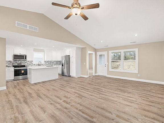 4th image of 1365 Deer Ridge Ln
