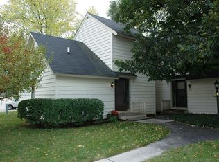 668 Beth Ct, Gurnee, IL 60031