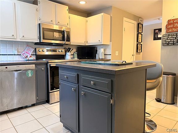 2nd image of 211 Sweetland Rd
