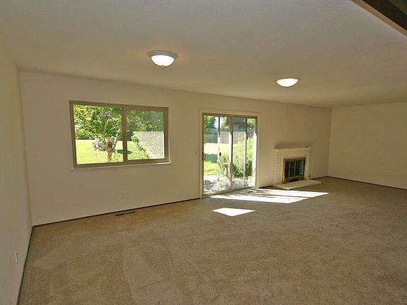 3rd image of 259 Temelec Cir