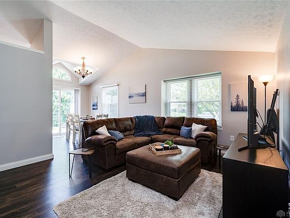 4th image of 2520 Miami Village Dr