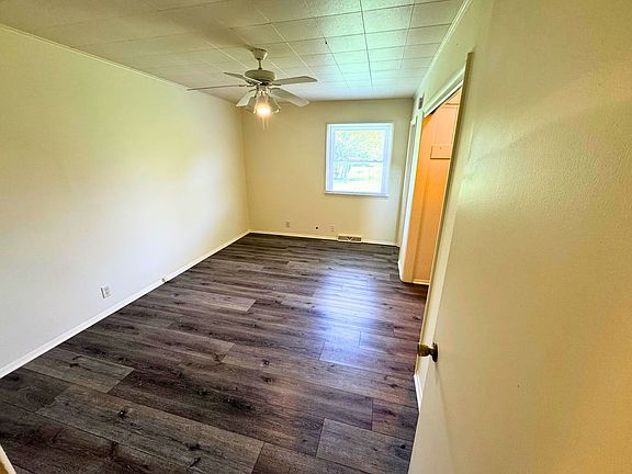 4th image of 202 S Munroe St #D7550f00f