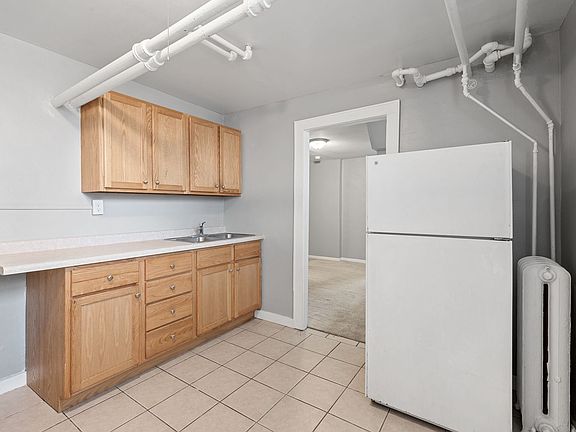 3rd image of 2735 Humboldt Ave S APT 9