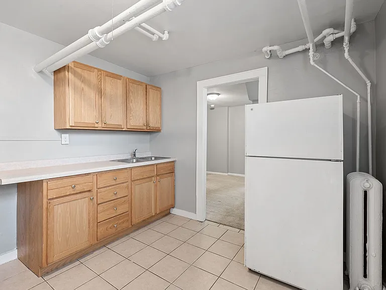 Doolittle 2735 Humboldt Ave S — Photo 3