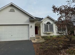 304 Madison St, Genoa, IL 60135