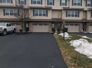 180 Old Schoolhouse Ln, Mechanicsburg, PA 17055