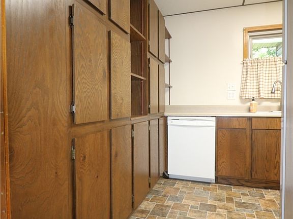 5th image of 21 Pearl St