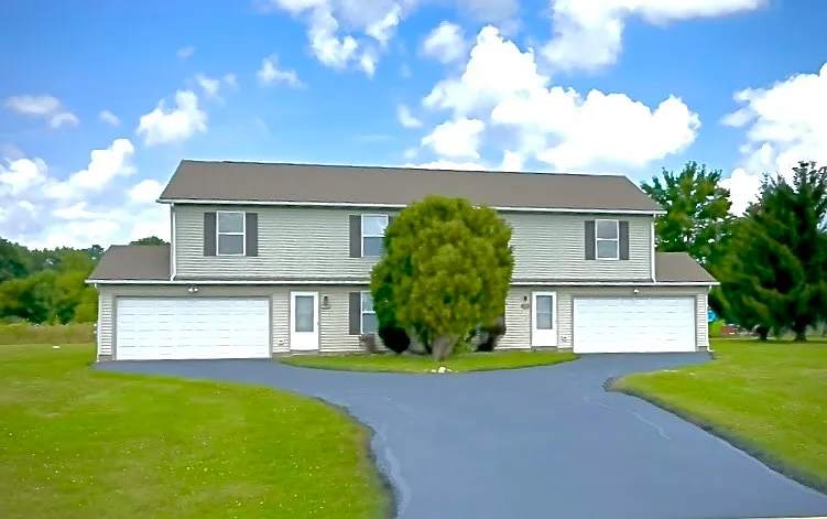 3601 Farmview Cir — Photo 1