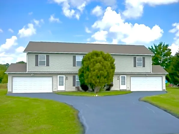 3601 Farmview Cir, Ravenna, OH 44266