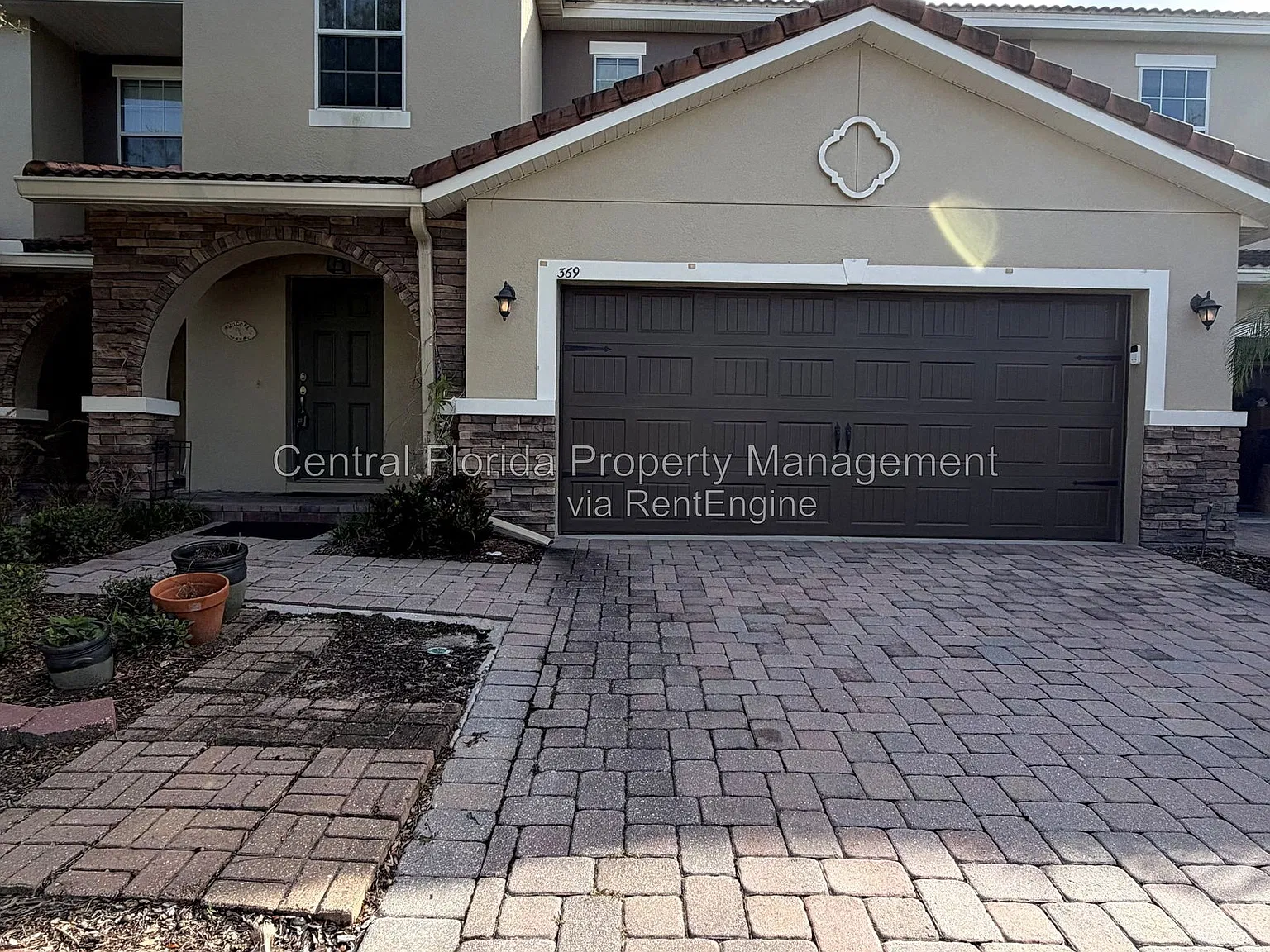 3 bed, 2.5 bath, 1915 sqft, $2,599 — Photo 1