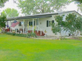 643 Harrison Rd, Burbank, WA 99323