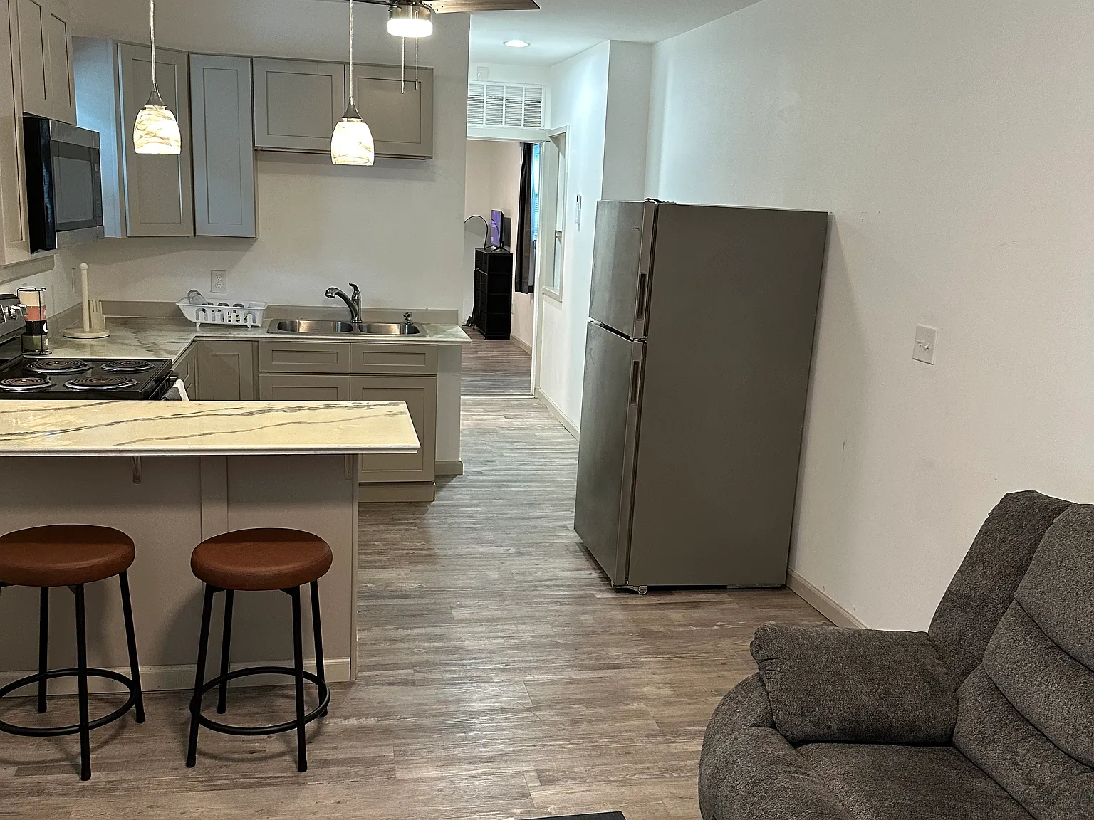 1 bed, 800 sqft, $1,400 — Photo 4