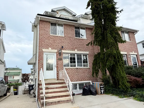 16 Shale St, Staten Island, NY 10314