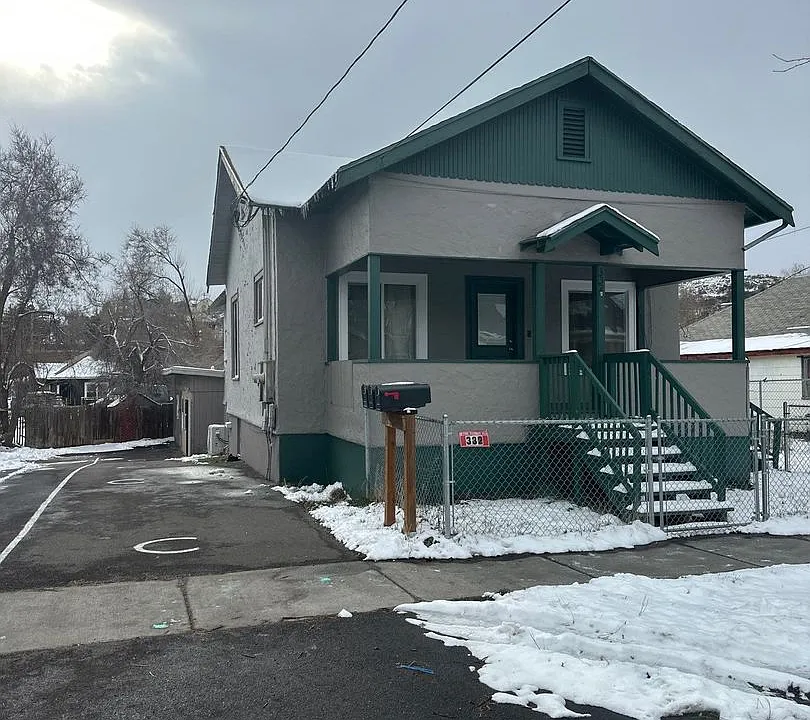 332 N 10th St