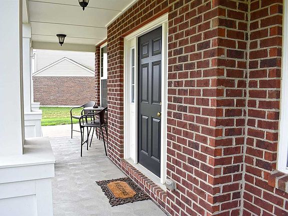 3rd image of 1525 Twinridge Way