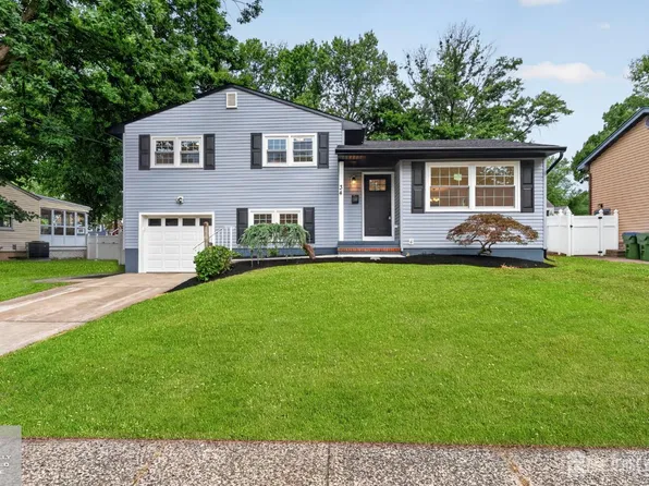 34 Larchmont Rd, Edison, NJ 08837