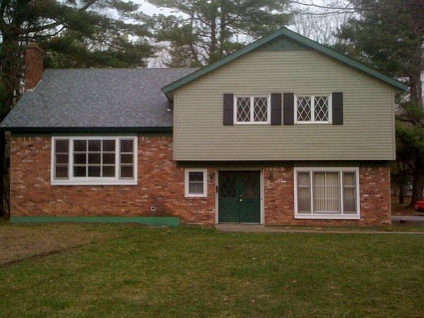 1st image of 35 Uncas St