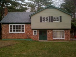35 Uncas St, Glens Falls, NY 12801