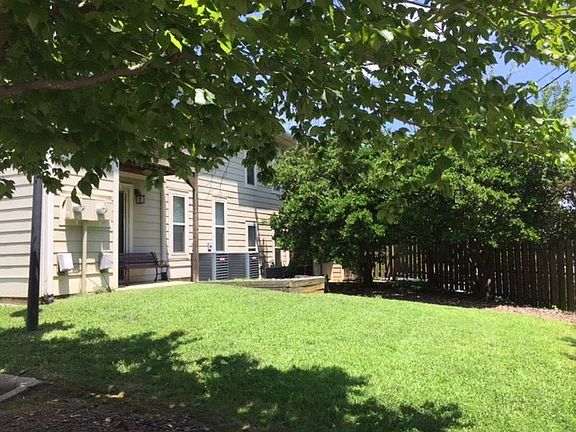2nd image of 1513 E Franklin St #F-123