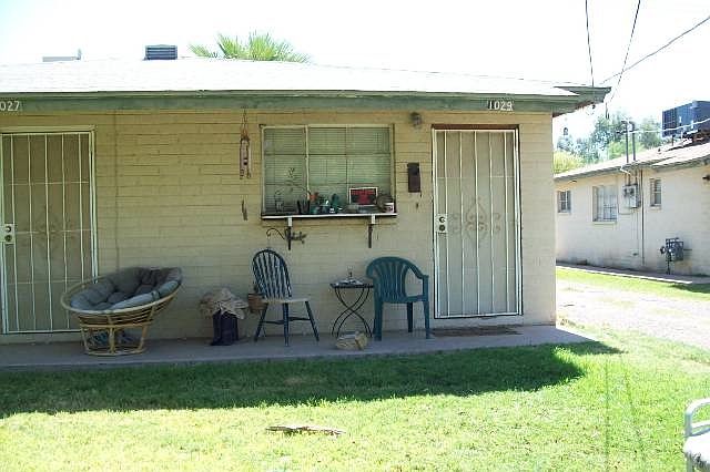 1st image of 1029 S Farmer Ave