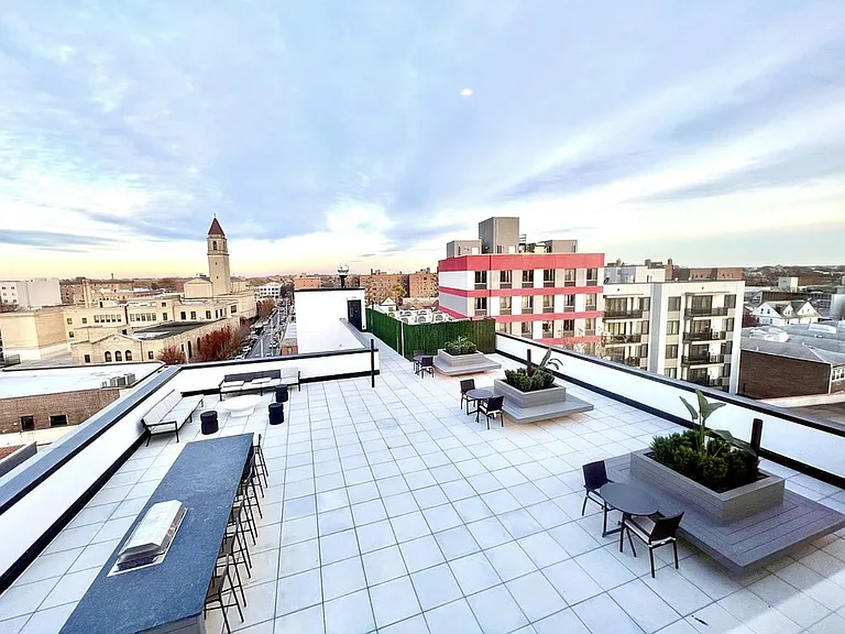1700 Jerome Ave #PENTHOUSE — Photo 19