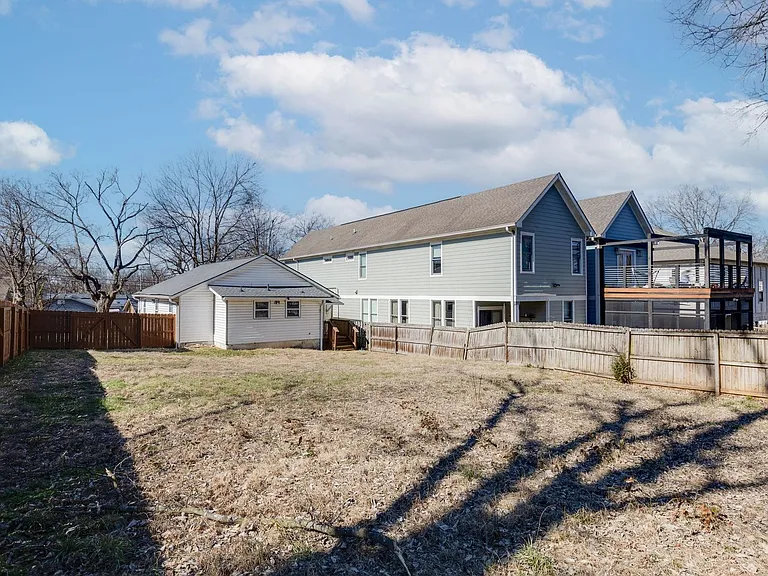 2412 Chapel Ave — Photo 27
