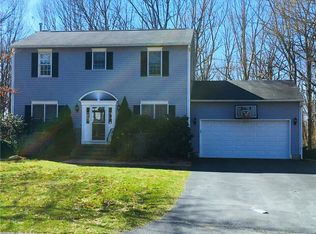 57 Country Hill Ln, North Kingstown, RI 02852