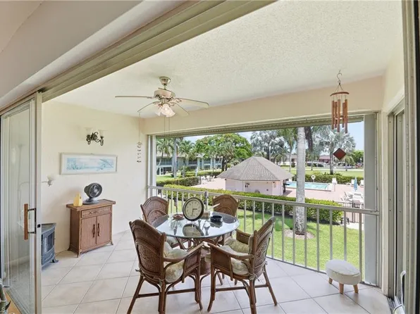 325 Charlemagne BLVD #204B, NAPLES, FL 34112