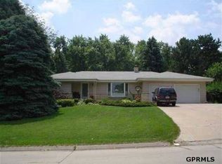 11909 Williams St, Omaha, NE 68144