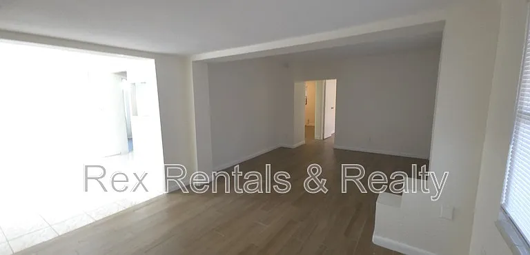 6559 Bougainvilla Ave S — Photo 3