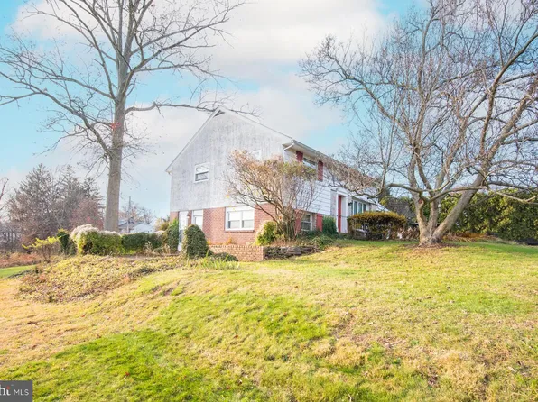 2528 Cedar Grove Ln, Norristown, PA 19403