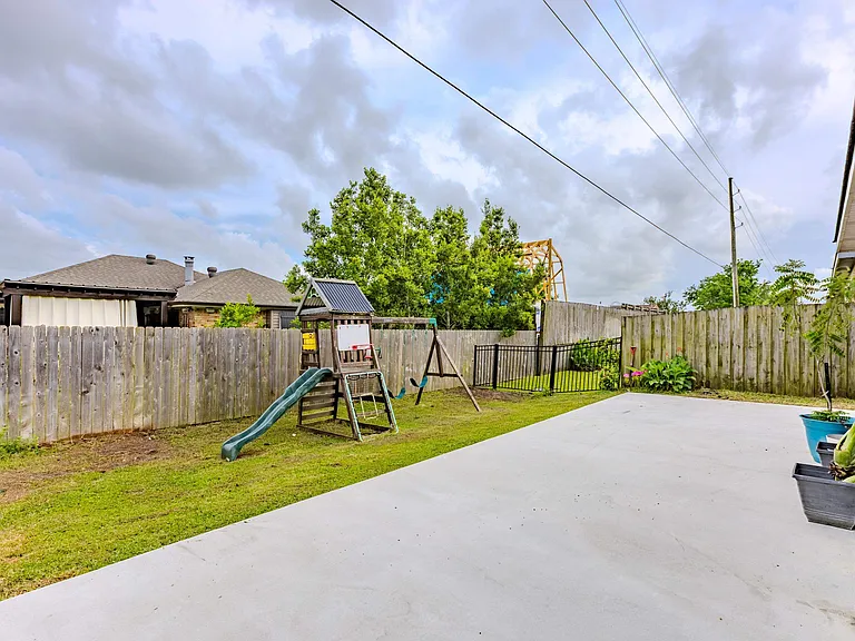 379 Shoal Dr — Photo 18