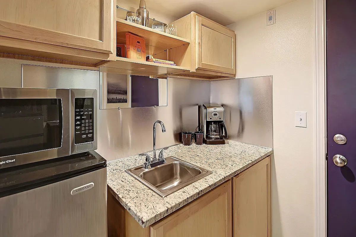 aPodment Suites at Morino | Boutique Urban Suites in Seattle's University District — Photo 1