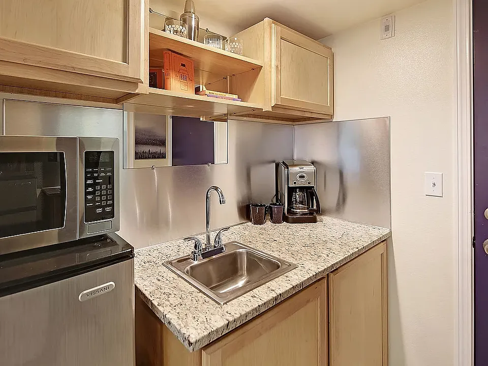 Riano by aPodment Suites Where Ballard Vibe Meets Smart Micro-Living