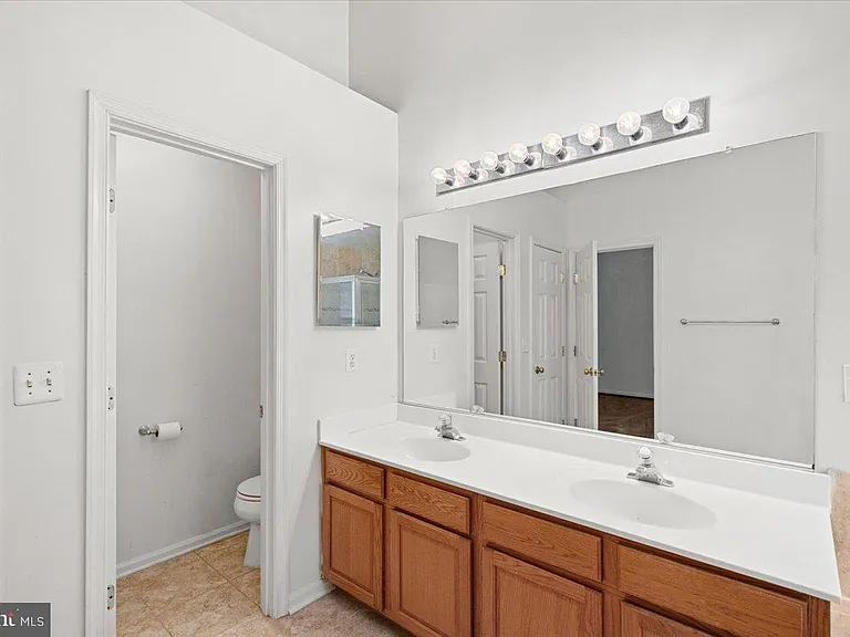 4113 Flower Box Ct — Photo 25
