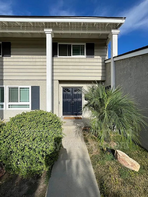 4 bed, 3.0 bath, 2176 sqft, $6,195 — Photo 3