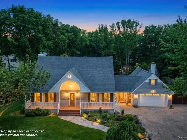 18 Jerusalem Hollow Road, Center Moriches, NY 11949