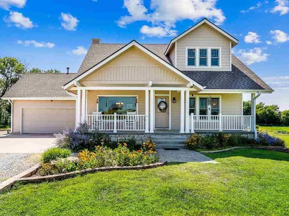 9447 21st Rd, Udall, KS 67146