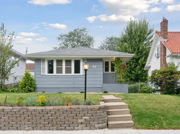 30 15th Ave N, Hopkins, MN 55343