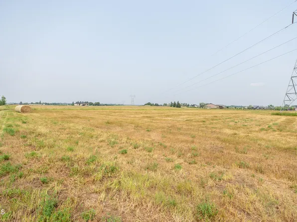 11524 Apple View Ln, Menoken, ND 58558