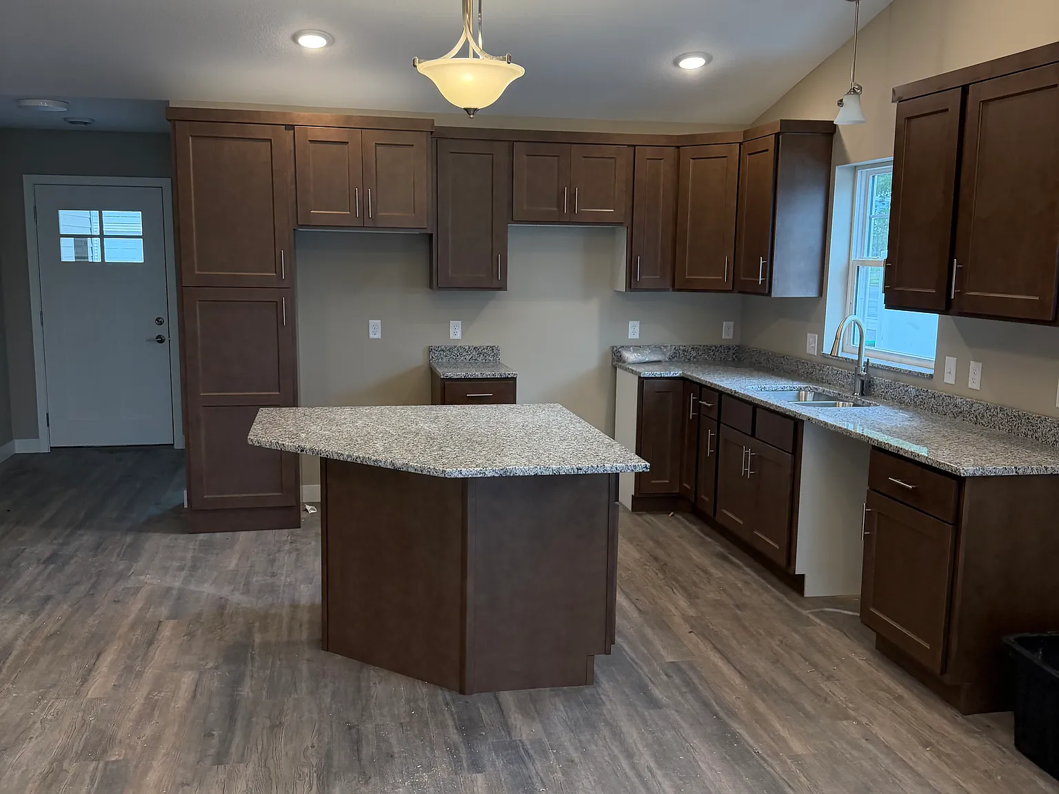2 bed, 1425 sqft, $2,150 — Photo 2