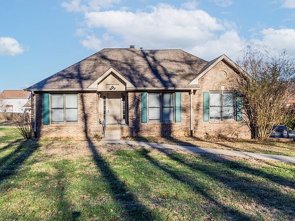 2nd image of 2029 Old Russellville Pike