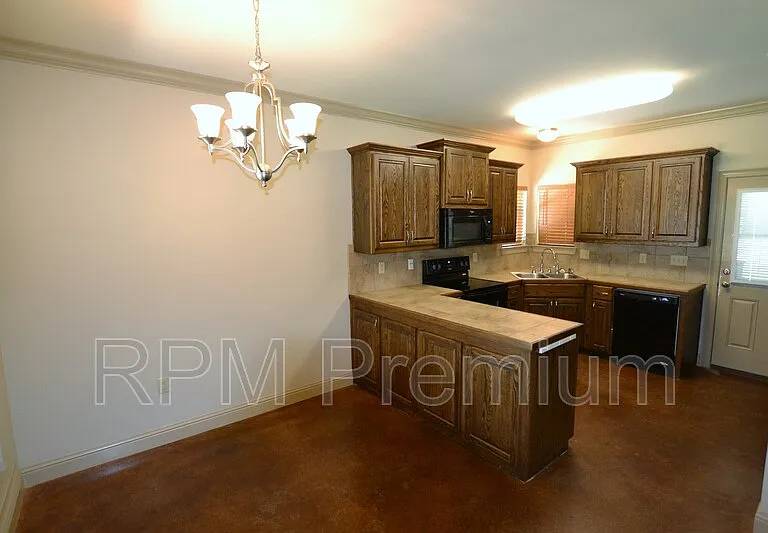 4836 Rollins Rd — Photo 14