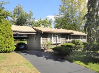 14 Brierwood Dr, Northampton, MA 01062