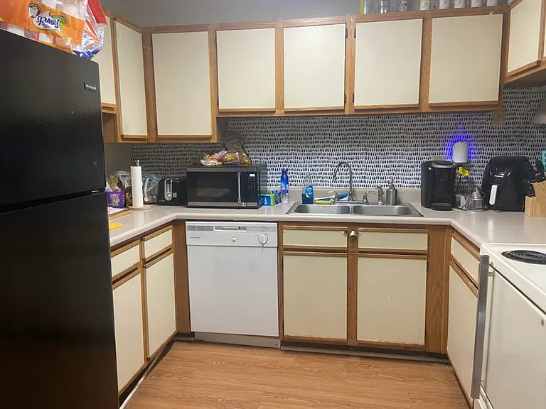 North Campus area rental — Photo 4